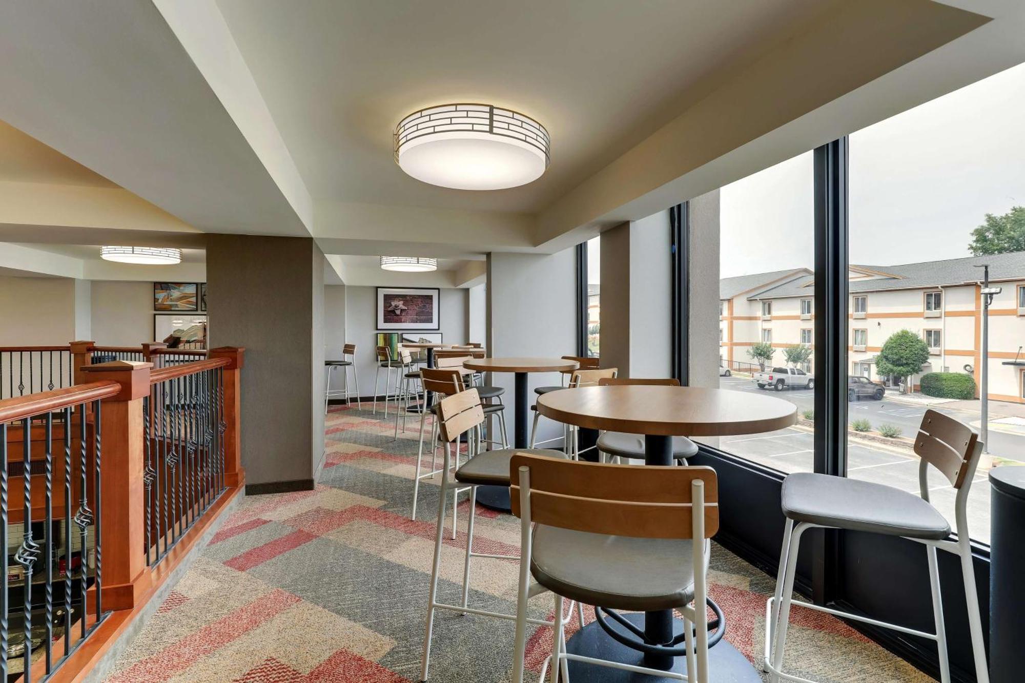 Drury Inn & Suites Birmingham Lakeshore Drive Exterior foto